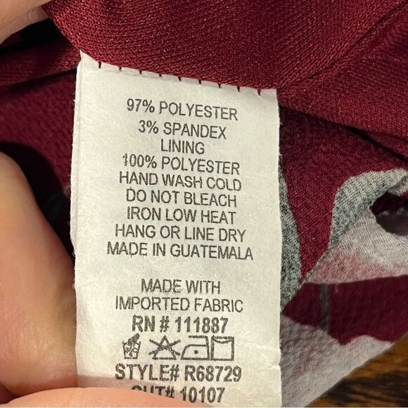 Floral Halter mini Dress in Burgundy with open back - Picture 9 of 12